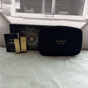 CHANEL Navy and Gold Textured Bag